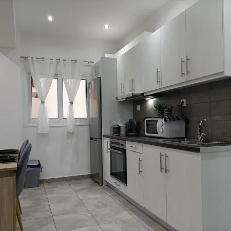 Apartment Travelers Tranquil & Chillout Apt